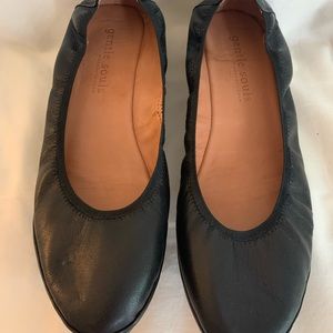 Kenneth Cole, Gentle Souls shoes, size 11, $20.